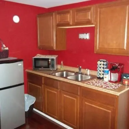 Tin Brook Bed & Breakfast-3